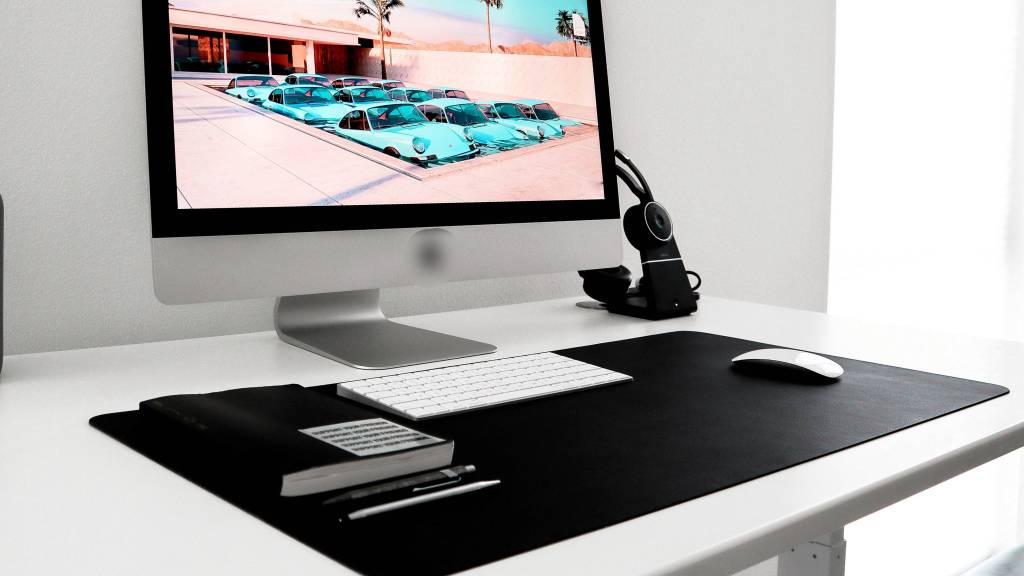 Image of tidy organized desk with computer